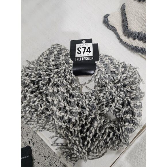 Women's New Neck Warmer One Size Fits Most Dark Gray and White - Picture 1 of 3